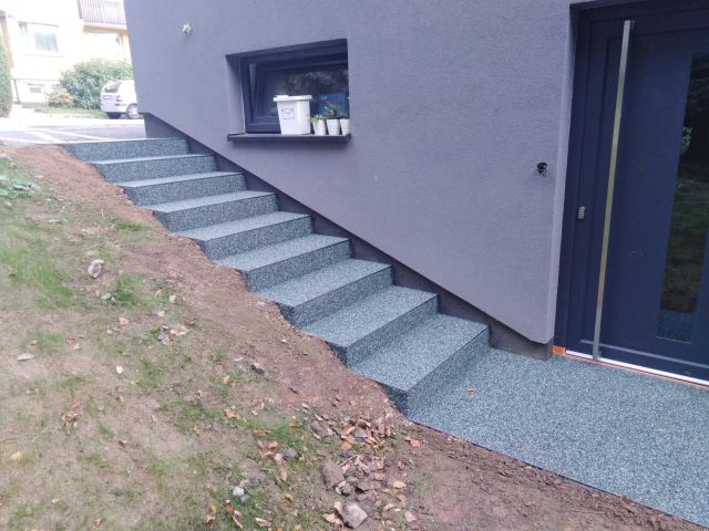 Pokládka kamenného koberce na schody – foto 4