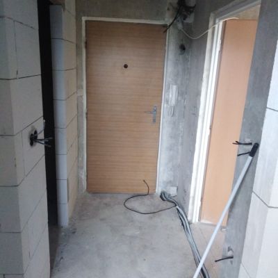 Rekonstrukce bytu 1+1 v panelovém domě  č.5