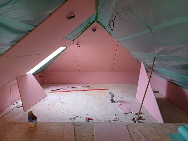 Půdní vestavba – nové podkroví chalupy – foto 18