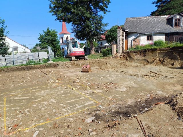 Novostavba RD – základová deska a hrubá stavba – foto 10
