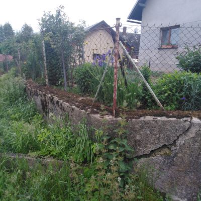 Oprava podezdívky plotu č.1