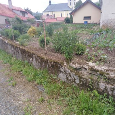 Oprava podezdívky plotu č.2